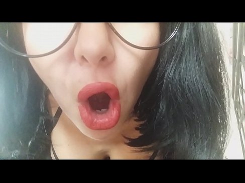 ❤️ ליב, דיין שטיף מאמע וועט דיך היינט נישט לאזן גיין אין שול... איך דארף דיך צופיל... ❤️ סלוץ ביי אונדז ❌️